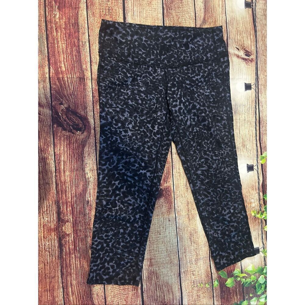 Athleta Cropped Leggings Cheetah Print Black Grey Size S